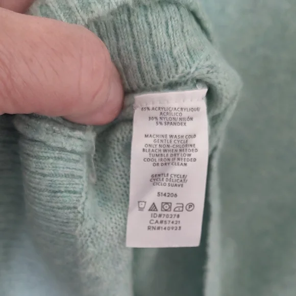 LOFT Women's Light Green V-Neck Sweater - Picture 5 of 6